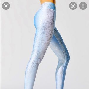 TEREZ Balayage Foil Silver Leggings Blue Haze {MM19} Size Small